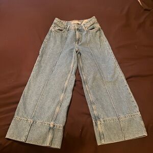 Brand new CROPPED HIGH WAIST WIDE LEG FRONT CENTRAL SEAM JEANS from Zara